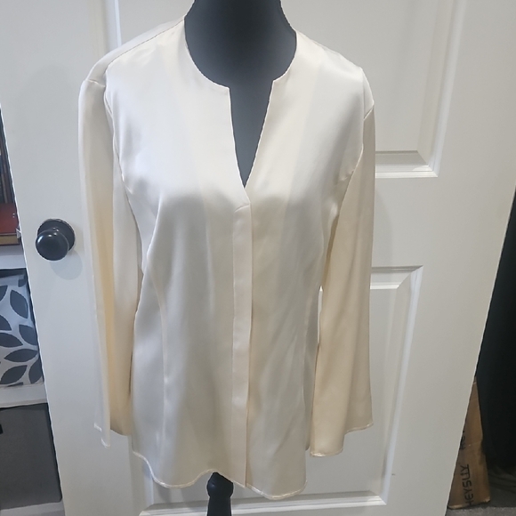 Lafayette 148 New York Cream 100% Silk V-neck Blouse - Picture 6 of 10